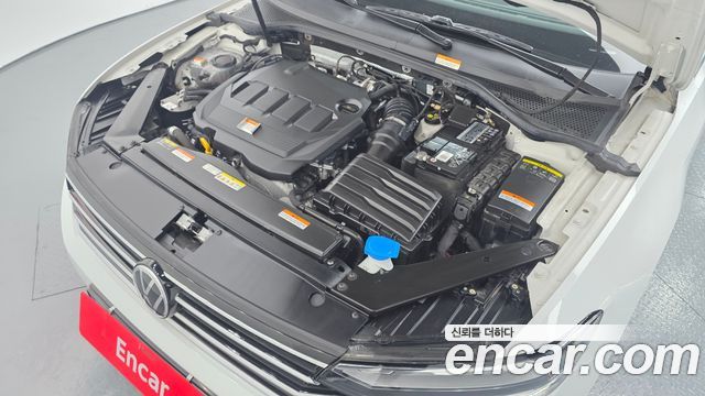 Volkswagen Passat 2022 — photo 6