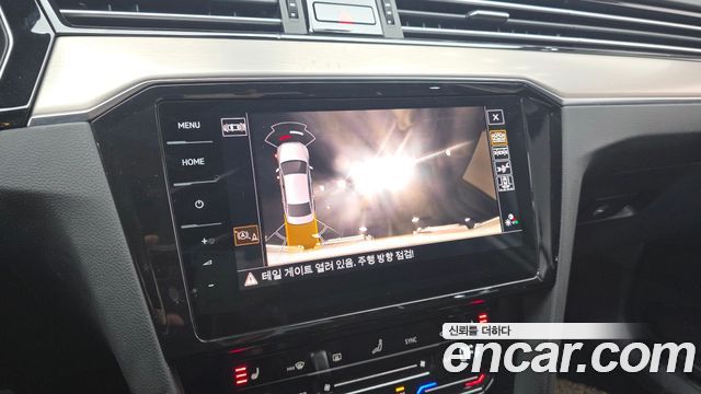 Volkswagen Passat 2022 — photo 15