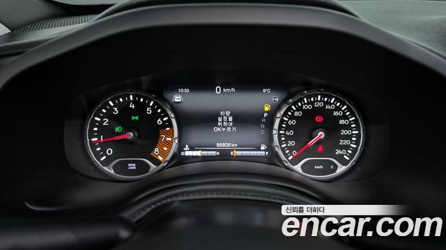 Jeep Renegade 2019 — photo 8
