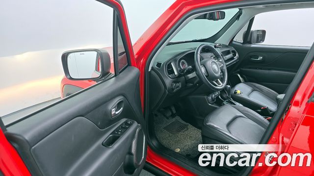 Jeep Renegade 2019 — photo 10