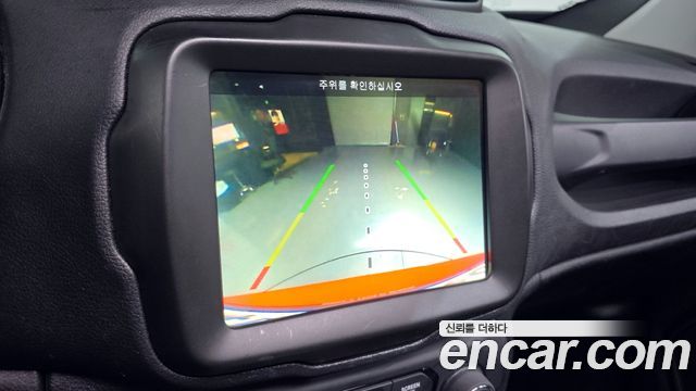 Jeep Renegade 2019 — photo 15