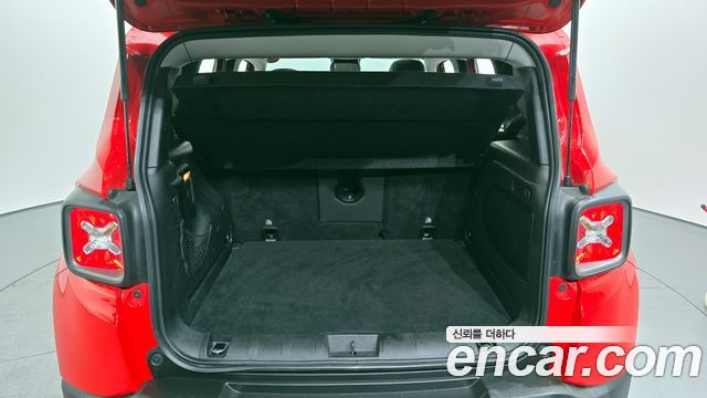 Jeep Renegade 2019 — photo 20
