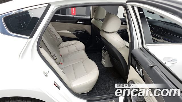 Kia K7 2020 — photo 12