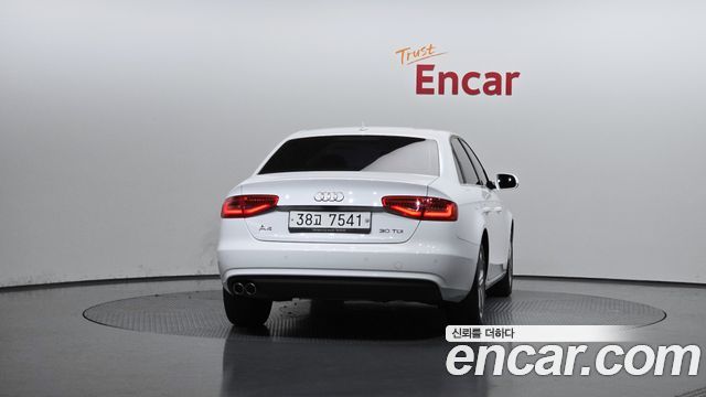 Audi A4 2015 — photo 4