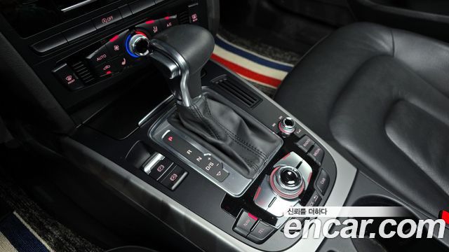 Audi A4 2015 — photo 9
