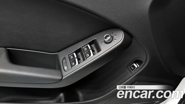 Audi A4 2015 — photo 16