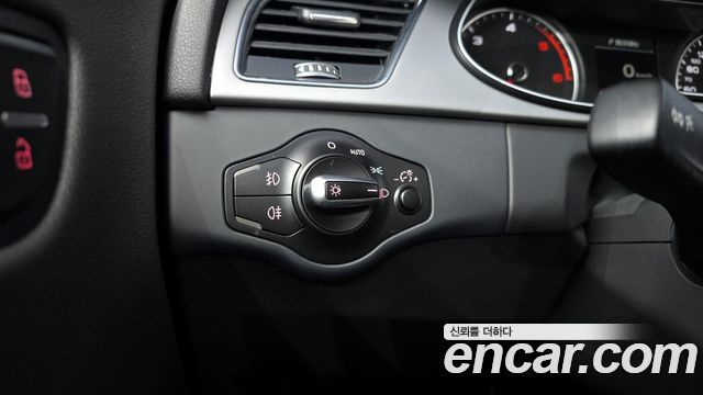 Audi A4 2015 — photo 17