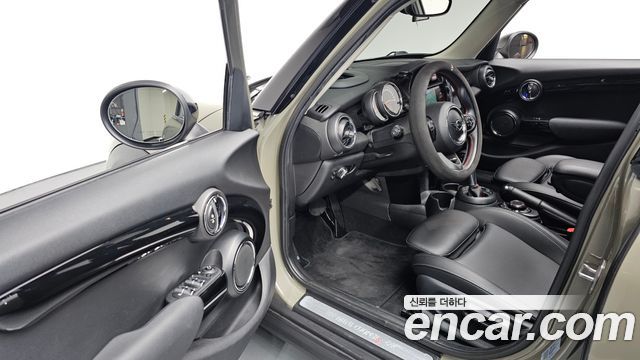 Mini Cooper 2019 — photo 10