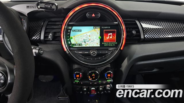 Mini Cooper 2019 — photo 13