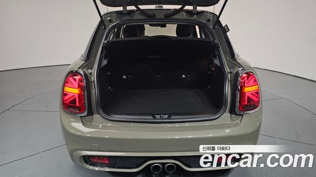 Mini Cooper 2019 — photo 19