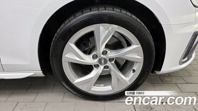 Audi A4 2020 — photo 5