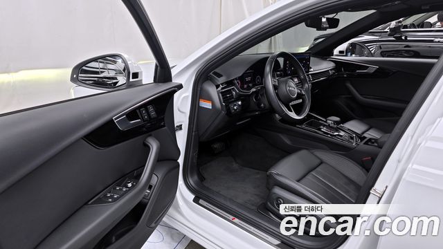 Audi A4 2020 — photo 10