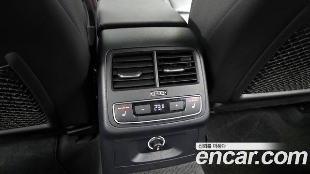 Audi A4 2020 — photo 18
