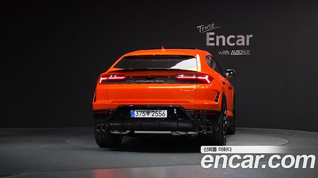 Lamborghini Urus 2025 — photo 4