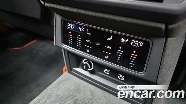 Lamborghini Urus 2025 — photo 17