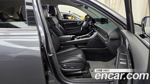 Genesis GV80 2020 — photo 11