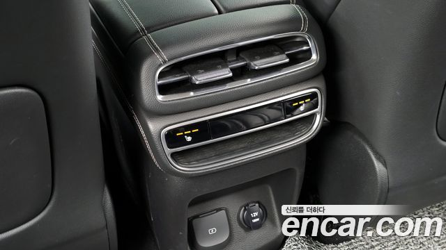 Genesis GV80 2020 — photo 19