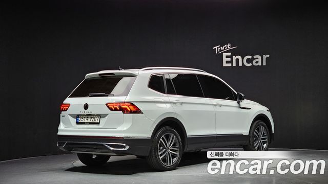 Volkswagen Tiguan 2023 — photo 2
