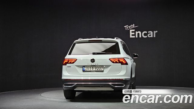 Volkswagen Tiguan 2023 — photo 4