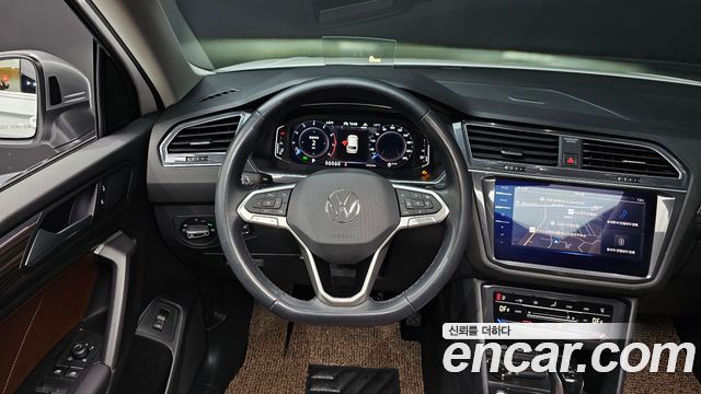 Volkswagen Tiguan 2023 — photo 13