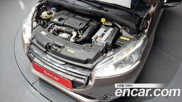 Peugeot 208 2013 — photo 6
