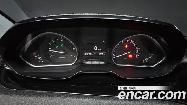 Peugeot 208 2013 — photo 8