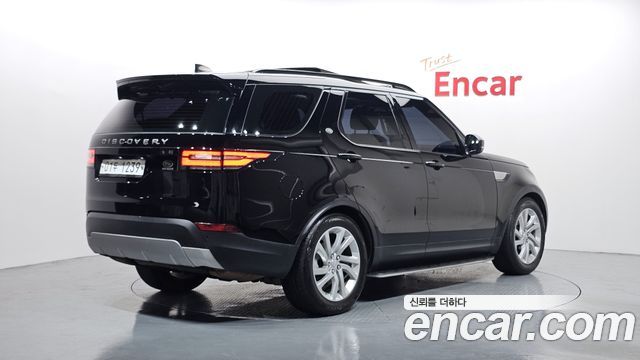 Land Rover Discovery 2018 — photo 2