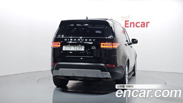 Land Rover Discovery 2018 — photo 4