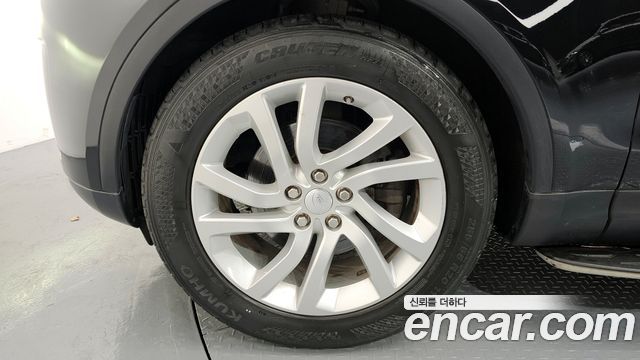 Land Rover Discovery 2018 — photo 5