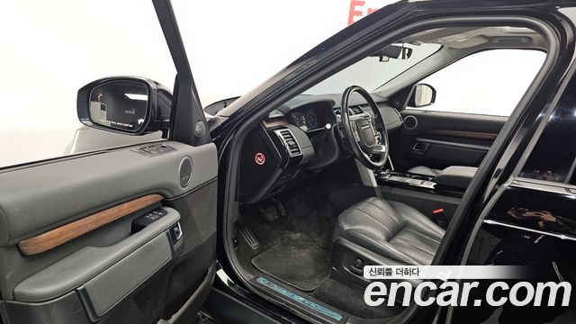 Land Rover Discovery 2018 — photo 10