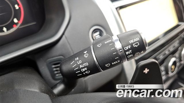 Land Rover Discovery 2018 — photo 15