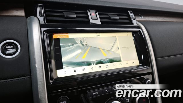 Land Rover Discovery 2018 — photo 16