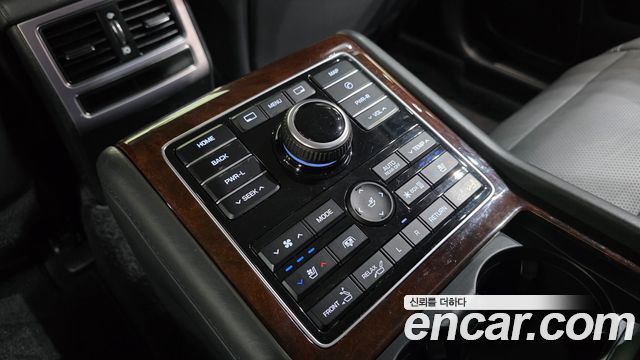 Hyundai Equus 2015 — photo 18