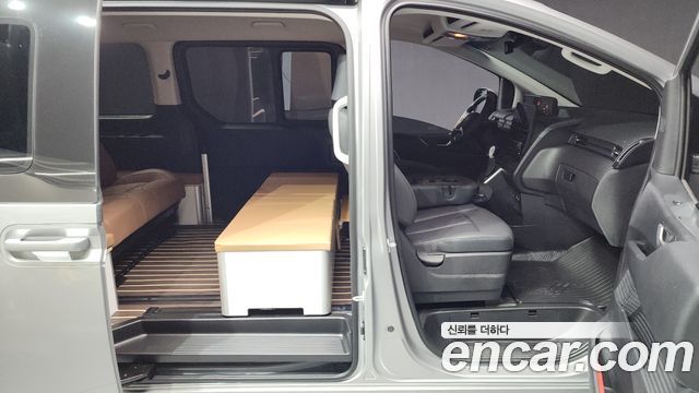 Hyundai Staria 2025 — photo 19