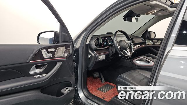 Mercedes-Benz GLE-Class 2021 — photo 10