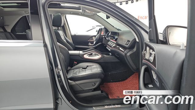 Mercedes-Benz GLE-Class 2021 — photo 11