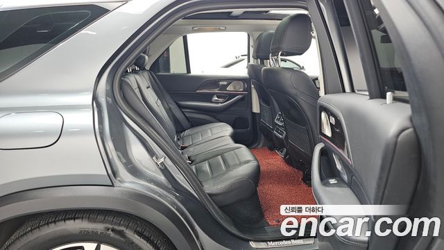 Mercedes-Benz GLE-Class 2021 — photo 12