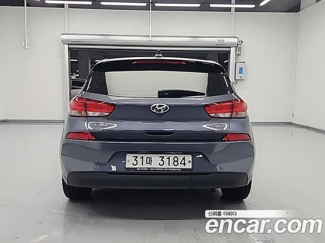 Hyundai i30 2018 — photo 3