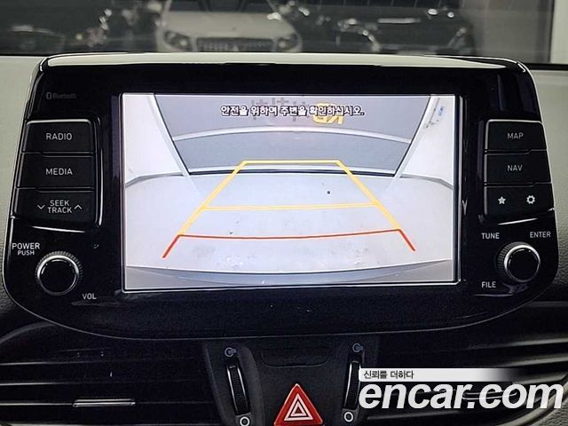 Hyundai i30 2018 — photo 15