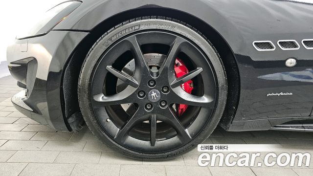 Maserati GranTurismo 2013 — photo 5