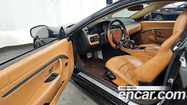 Maserati GranTurismo 2013 — photo 10