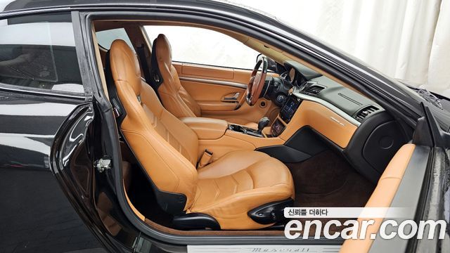 Maserati GranTurismo 2013 — photo 11