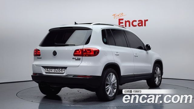 Volkswagen Tiguan 2016 — photo 2