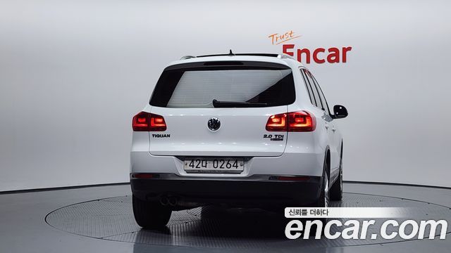 Volkswagen Tiguan 2016 — photo 4