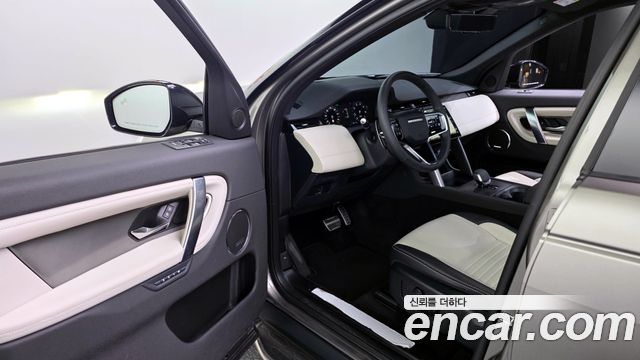 Land Rover Discovery Sport 2025 — photo 10