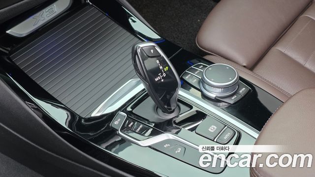 BMW X3 2021 — photo 9