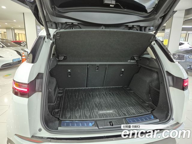 Land Rover Range Rover Evoque 2025 — photo 6