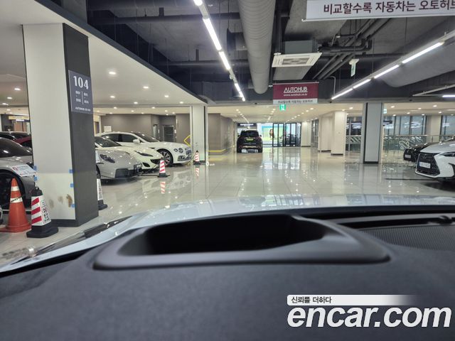 Land Rover Range Rover Evoque 2025 — photo 17