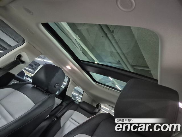 Land Rover Range Rover Evoque 2025 — photo 19