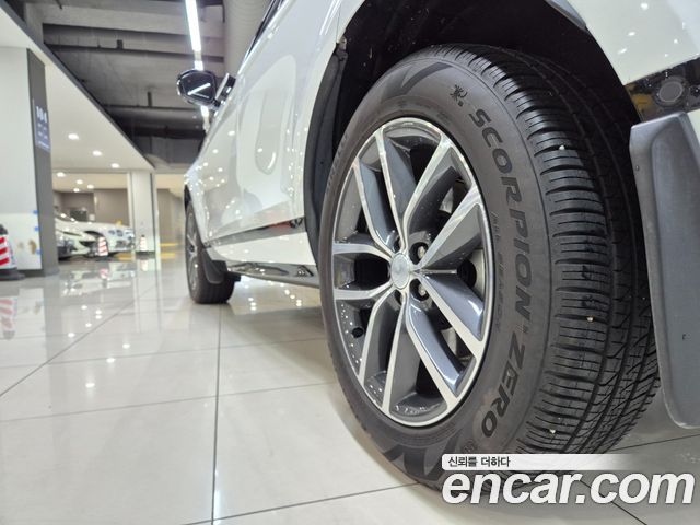 Land Rover Range Rover Evoque 2025 — photo 20